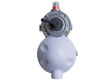 Picture of Mr. Heater, Inc. F273846 Mr. Heater F273846: Propane Auto-Changeover Two Stage Regulator - Replaces F273836 (EA)
