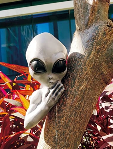 Picture of SEASONS USA SEW83228 Alien Tree Peeker Outdoor Decoration (EA)